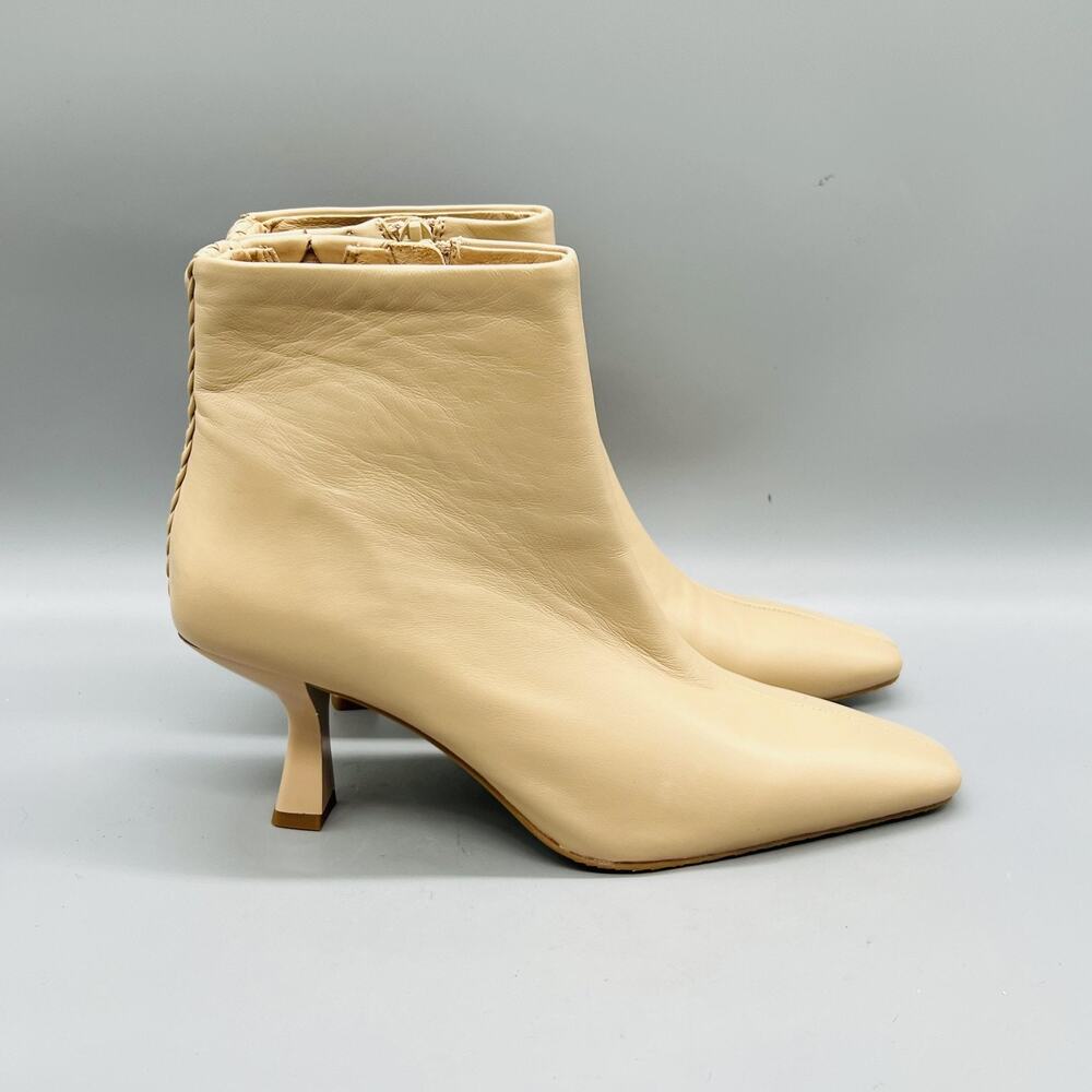 Donald Pliner Boots Womens 6.5 Beige Leather Baltimore Ankle Zip‎ Kitten Heels